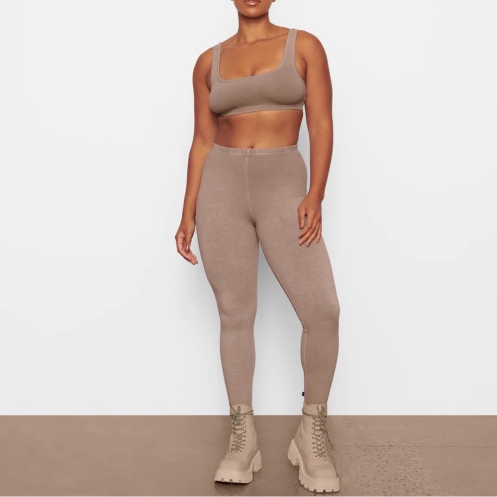SKIMS Outdoor Collection Desert Legging Pants